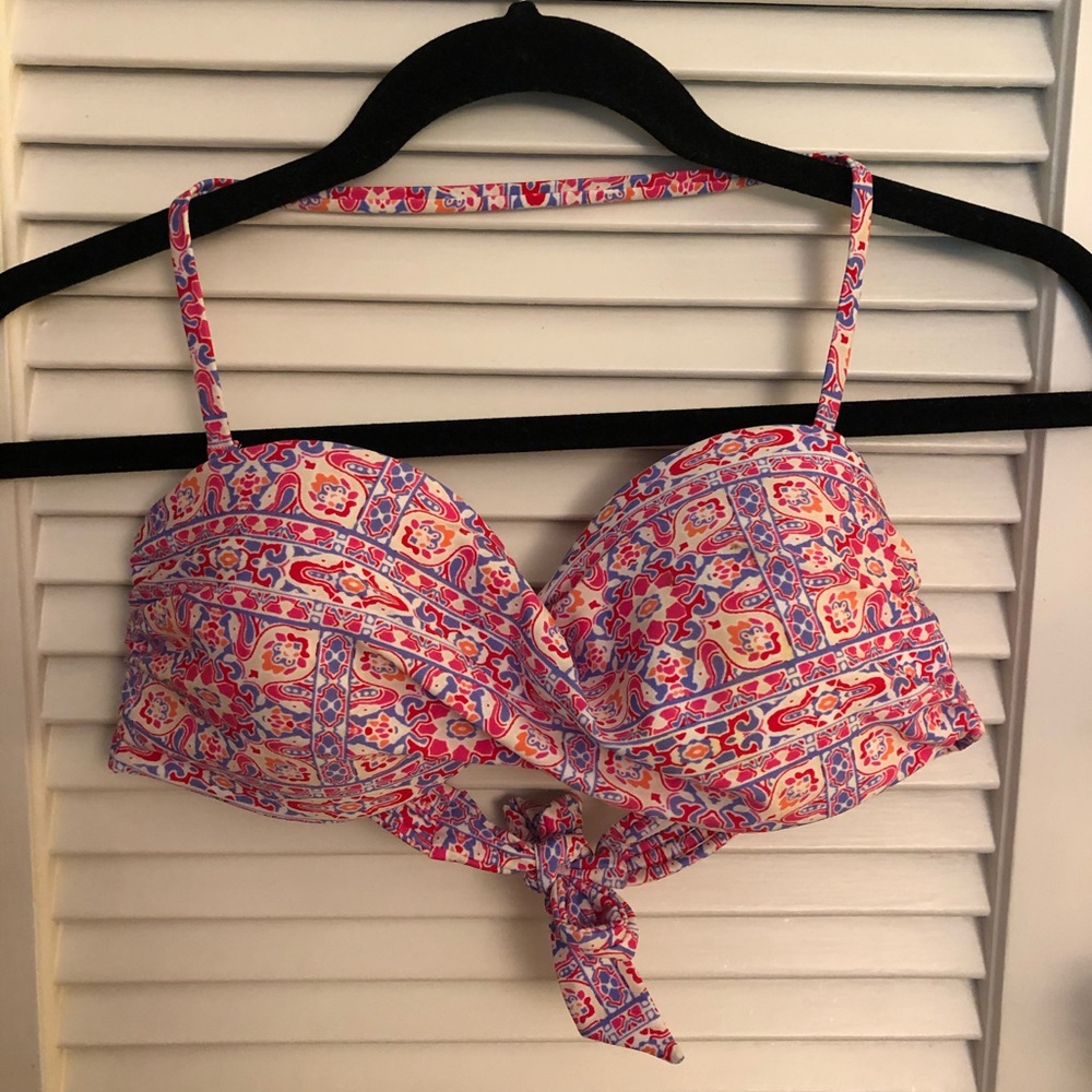 Halter bikini top
